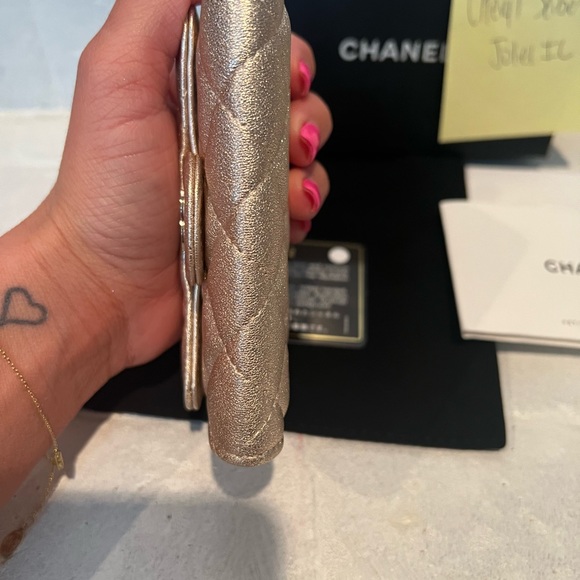 Chanel - Picture 9 of 16